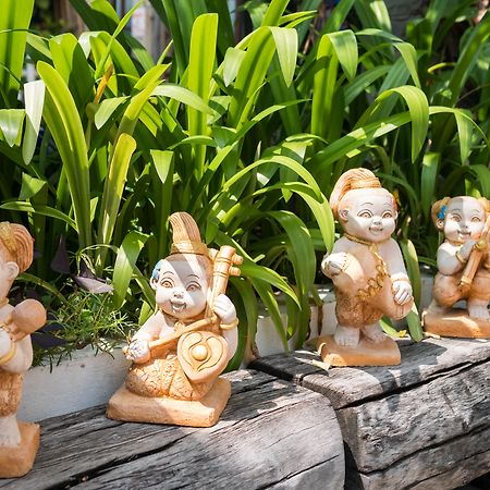 Chomsin Hua Hin ชมสินธุ์ หัวหิน Hotel Ngoại thất bức ảnh