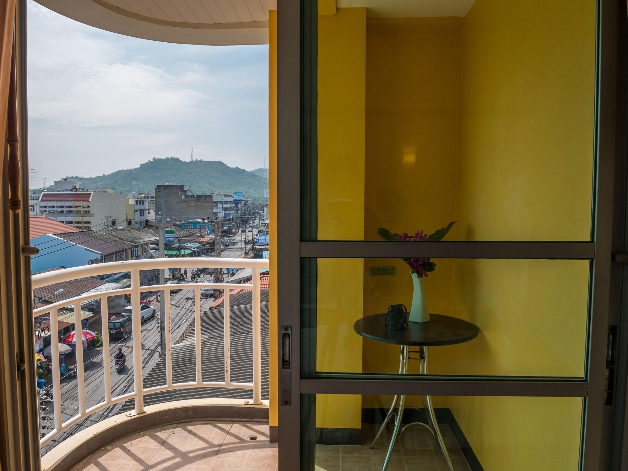 Chomsin Hua Hin ชมสินธุ์ หัวหิน Hotel Ngoại thất bức ảnh