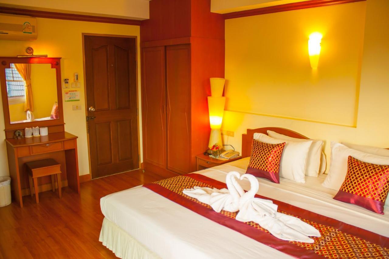 Chomsin Hua Hin ชมสินธุ์ หัวหิน Hotel Ngoại thất bức ảnh