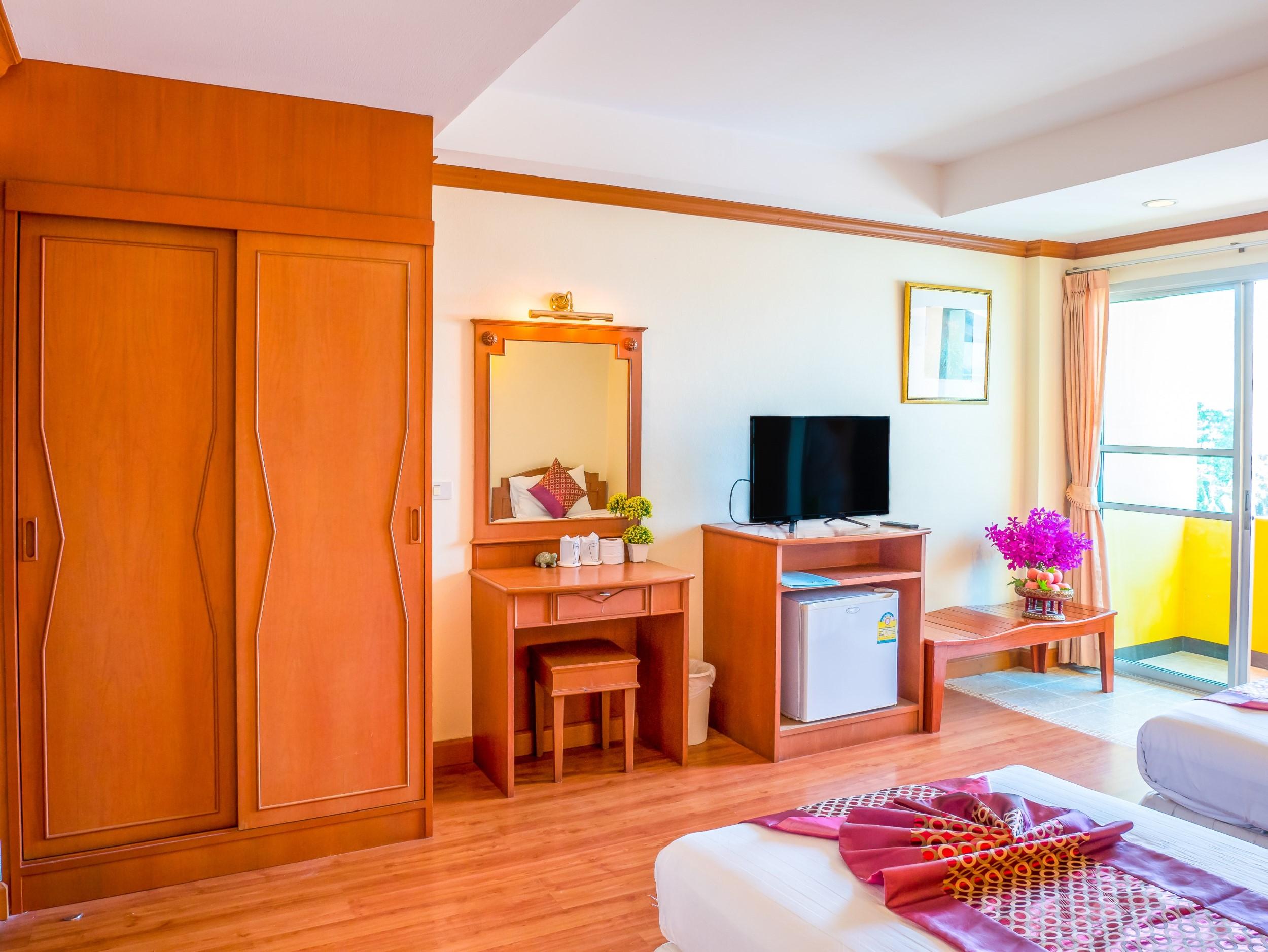 Chomsin Hua Hin ชมสินธุ์ หัวหิน Hotel Ngoại thất bức ảnh