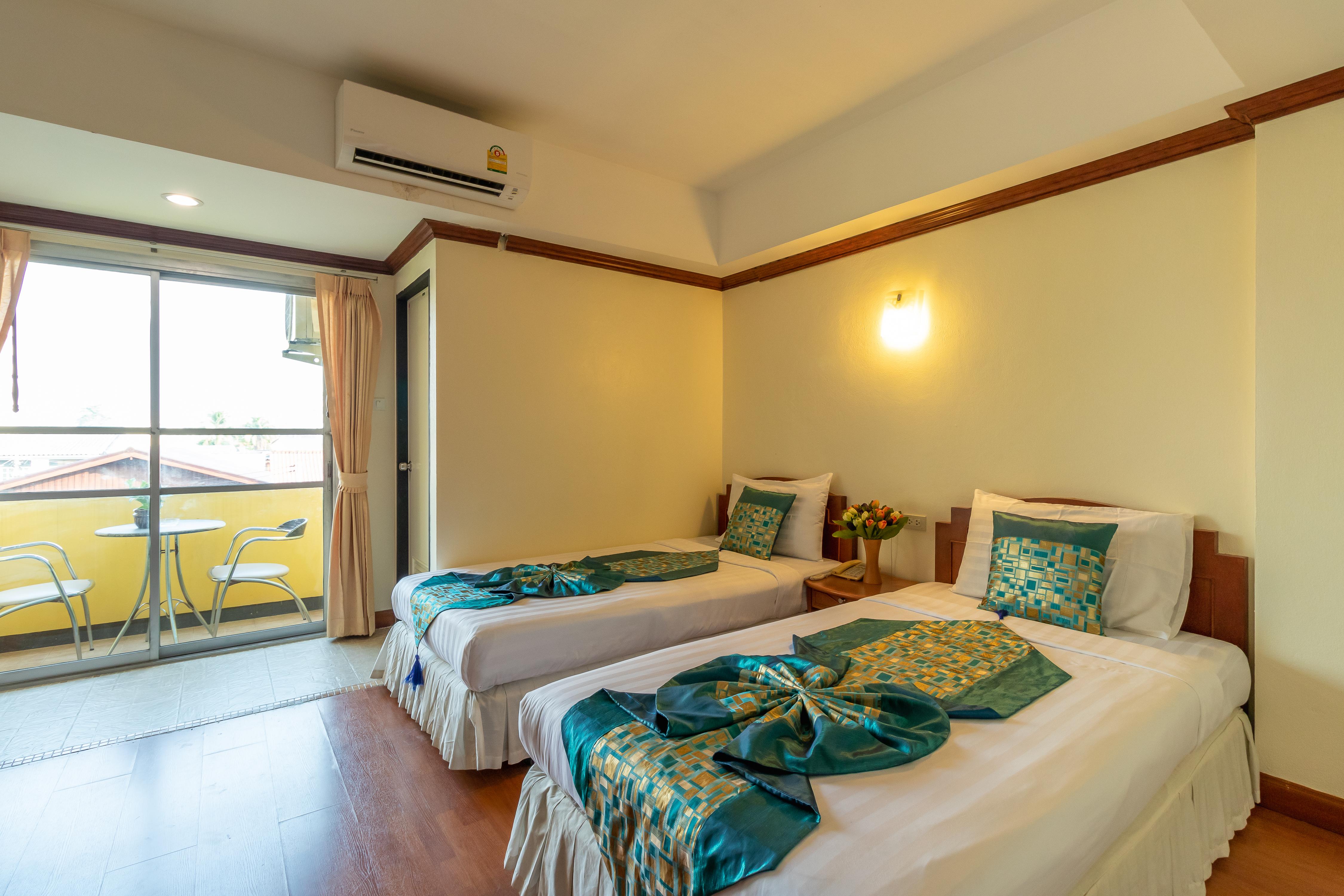 Chomsin Hua Hin ชมสินธุ์ หัวหิน Hotel Ngoại thất bức ảnh