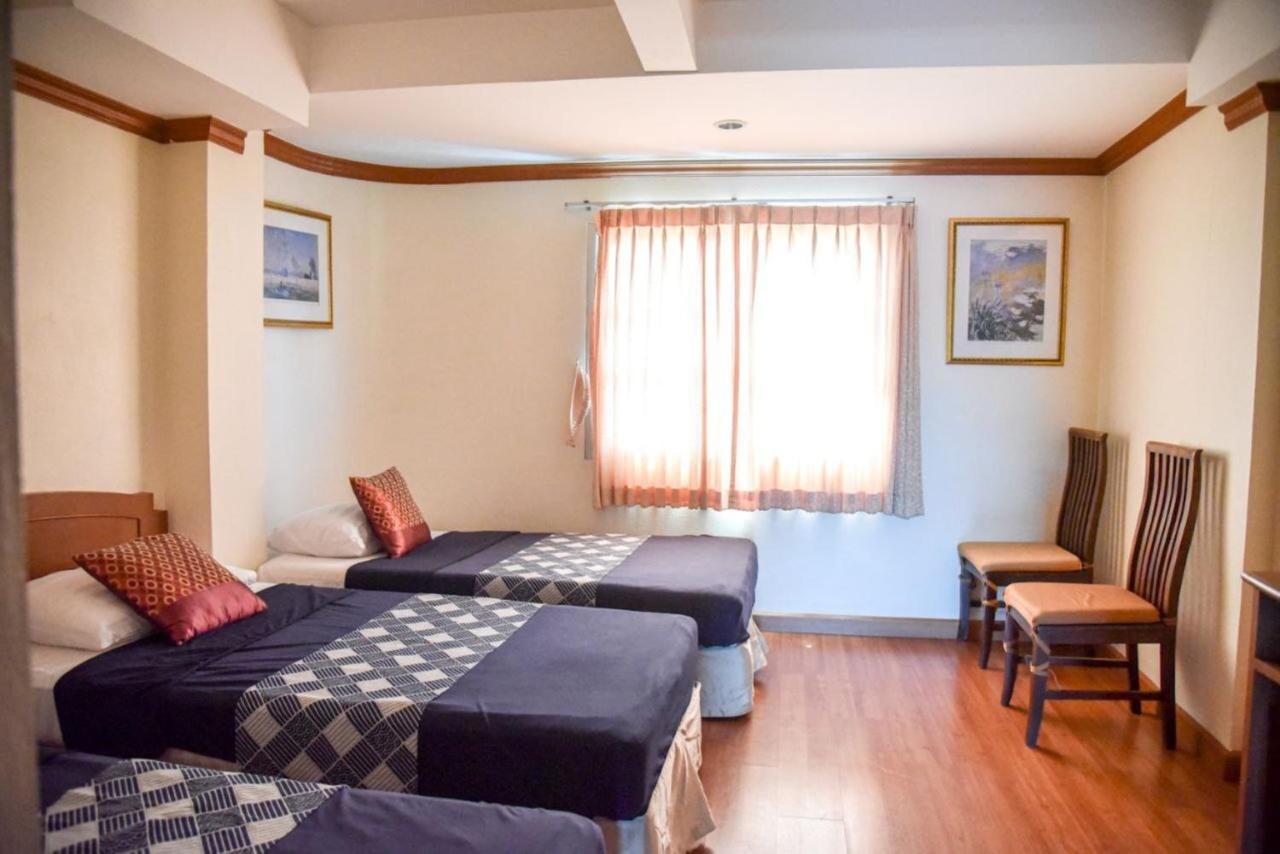 Chomsin Hua Hin ชมสินธุ์ หัวหิน Hotel Ngoại thất bức ảnh