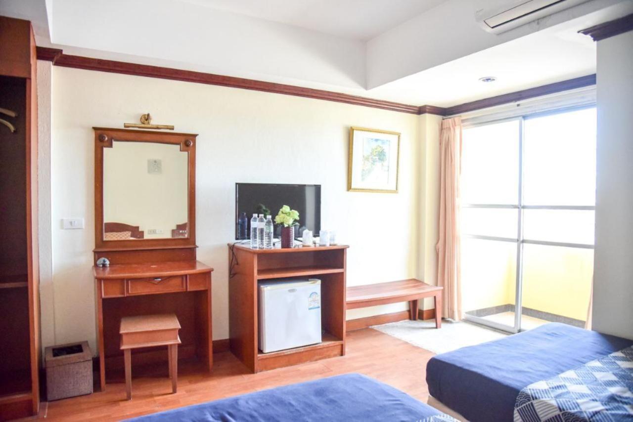 Chomsin Hua Hin ชมสินธุ์ หัวหิน Hotel Ngoại thất bức ảnh