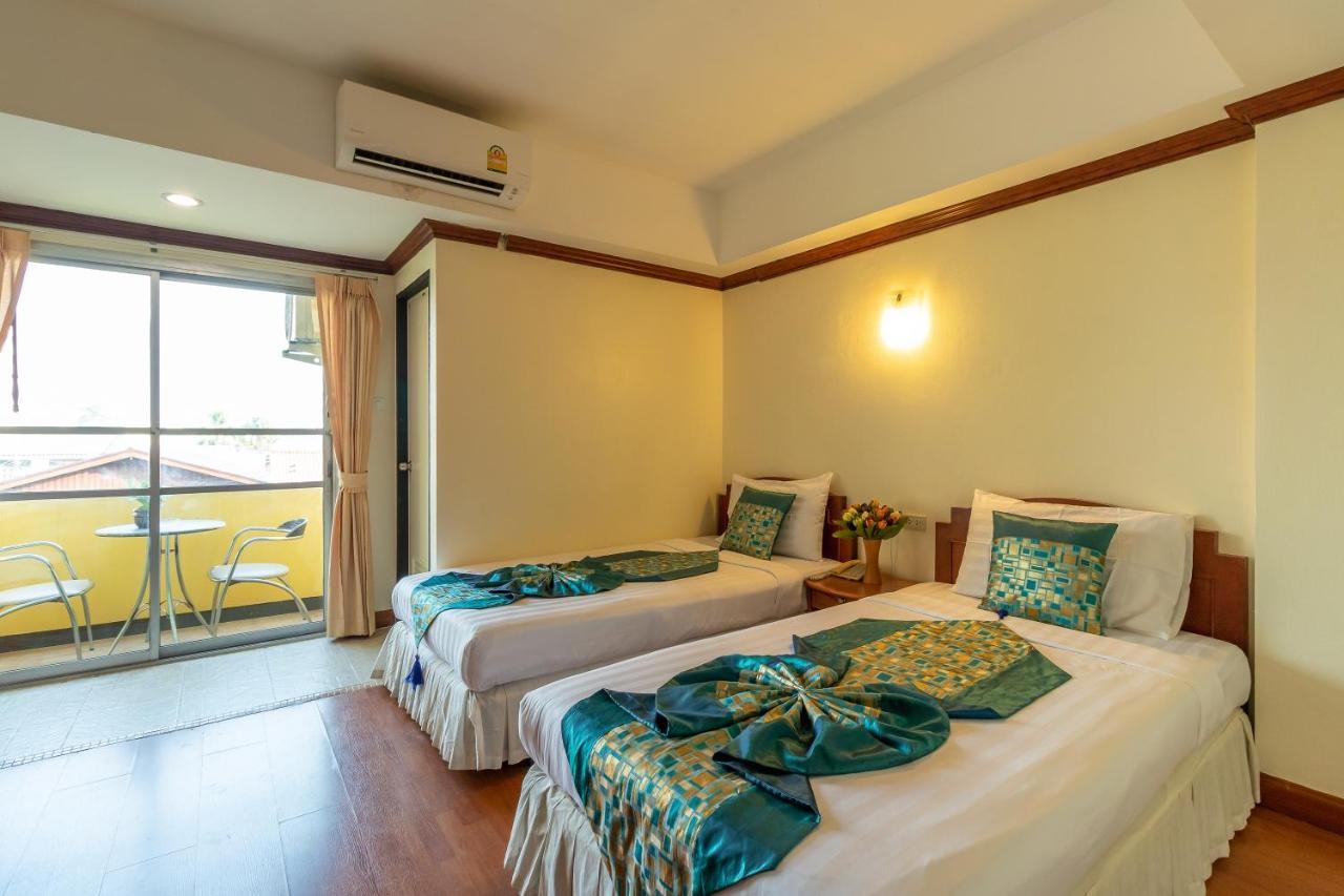 Chomsin Hua Hin ชมสินธุ์ หัวหิน Hotel Ngoại thất bức ảnh