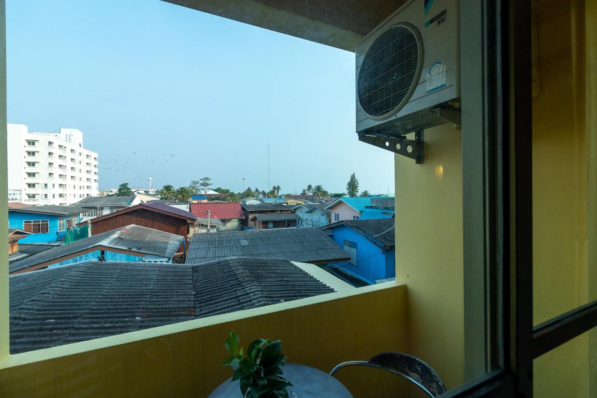 Chomsin Hua Hin ชมสินธุ์ หัวหิน Hotel Ngoại thất bức ảnh