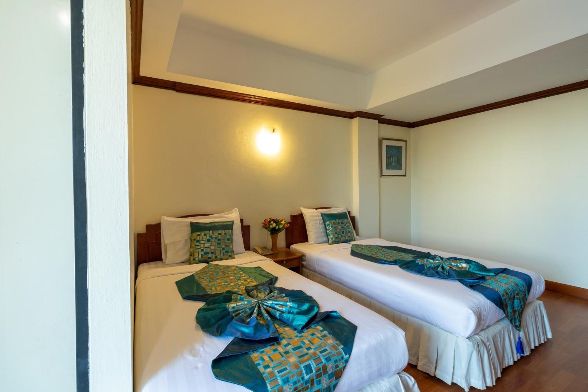 Chomsin Hua Hin ชมสินธุ์ หัวหิน Hotel Ngoại thất bức ảnh