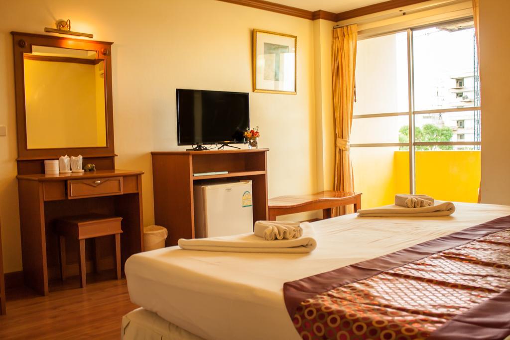 Chomsin Hua Hin ชมสินธุ์ หัวหิน Hotel Ngoại thất bức ảnh